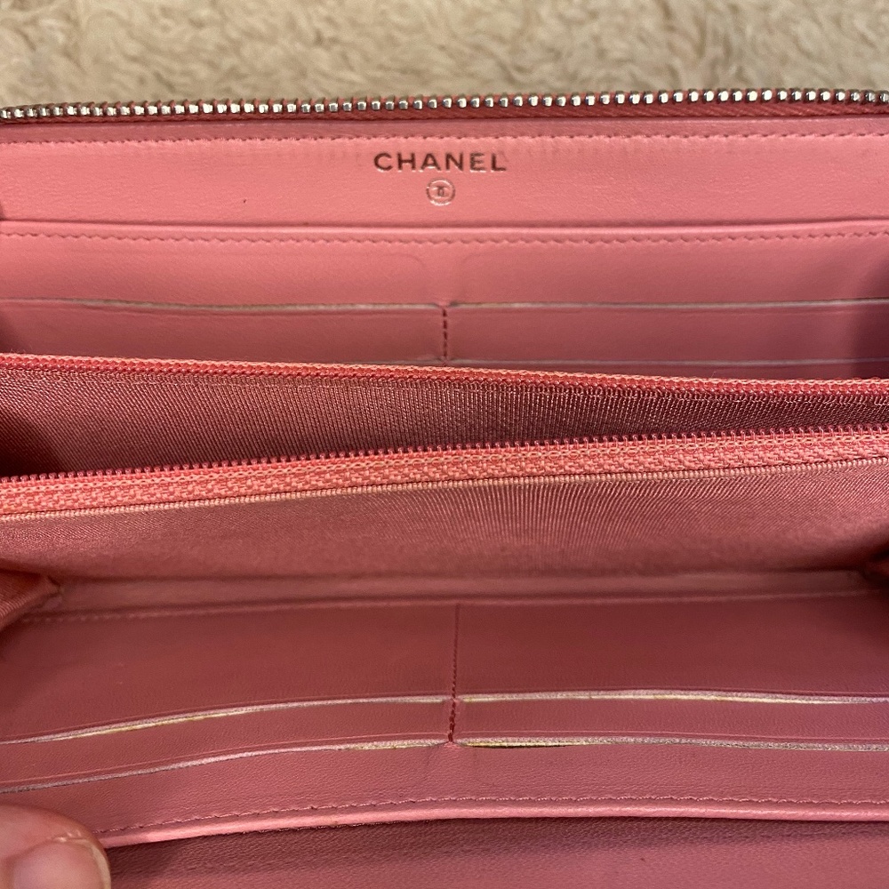 Chanel Pink Quilted Lambskin Zippy Wallet - Picture 8 of 10